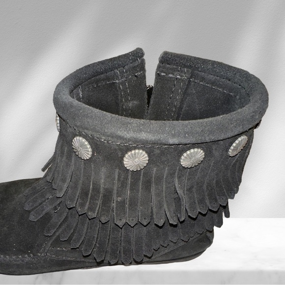 Black Suede Minnie Tonka Ankle Moccasins 7 1/2 - Picture 4 of 8